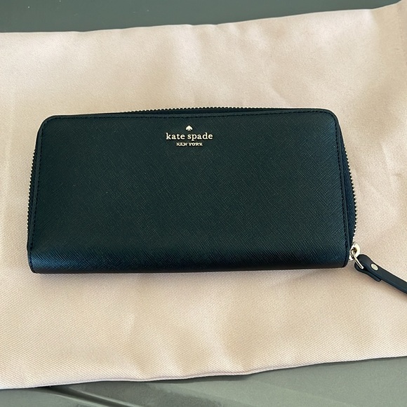 Kate Spade ‼️‼️
New York laurel way neda continental zip wallet - Picture 4 of 8